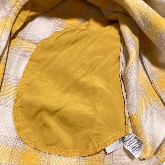 NWT Old Navy Yellow Plaid Soft-Brushed Utility Shacket - Picture 4 of 6